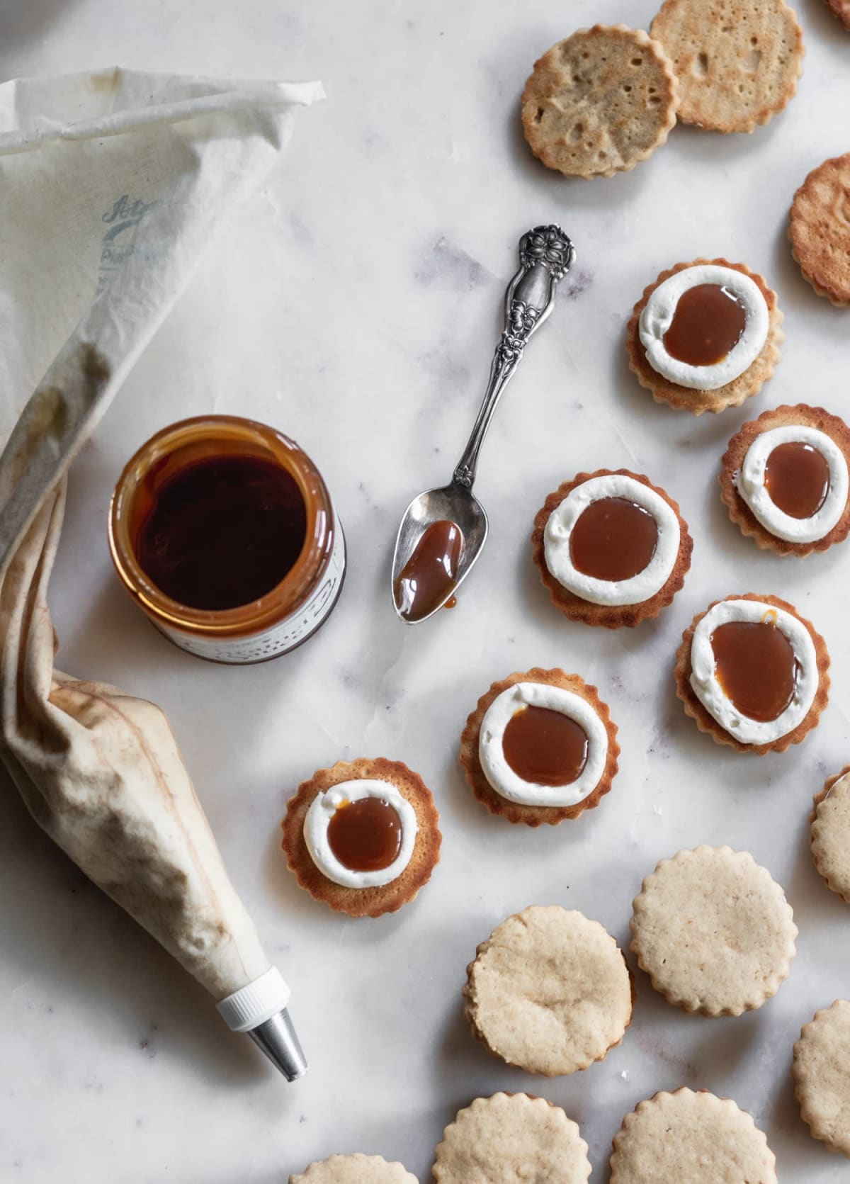 S’Mores Sandwich Cookies With Salted Caramel