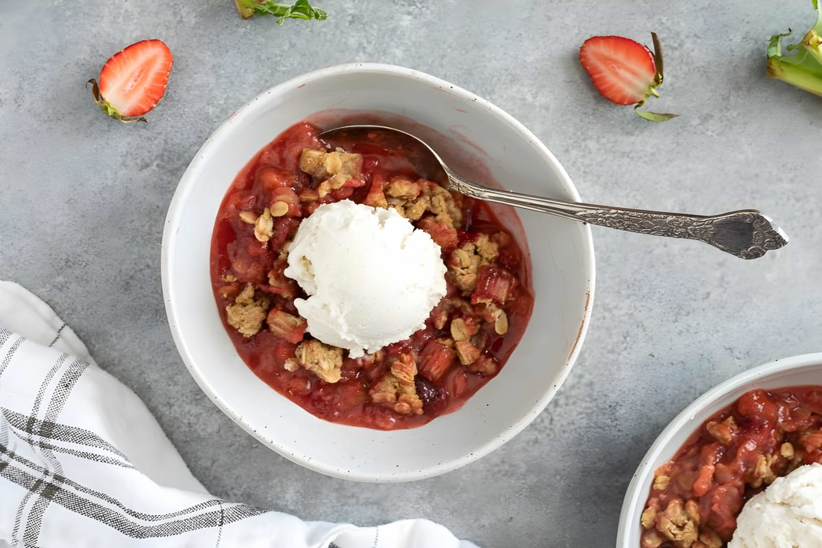 Strawberry Rhubarb Crisp