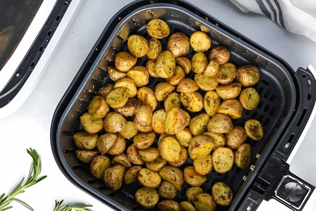 Crispy Air Fryer Potatoes