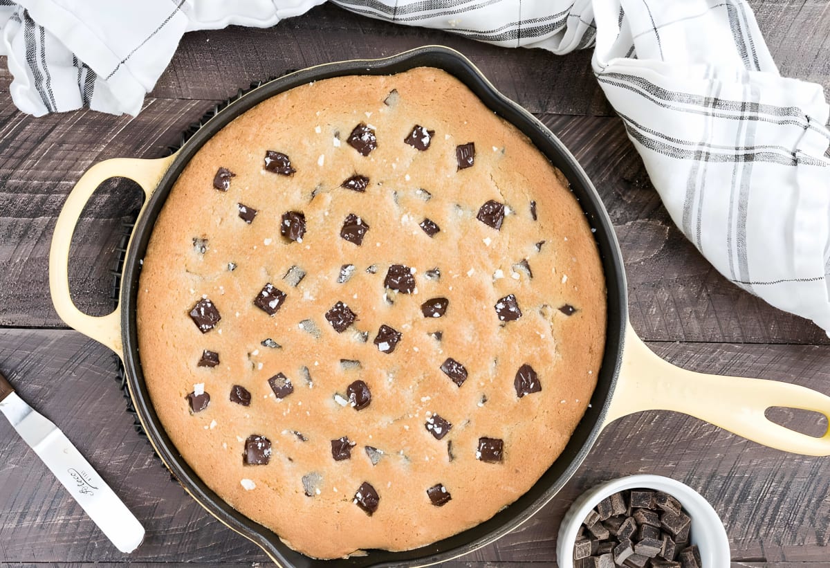 Skillet Chocolate Chip Cookie