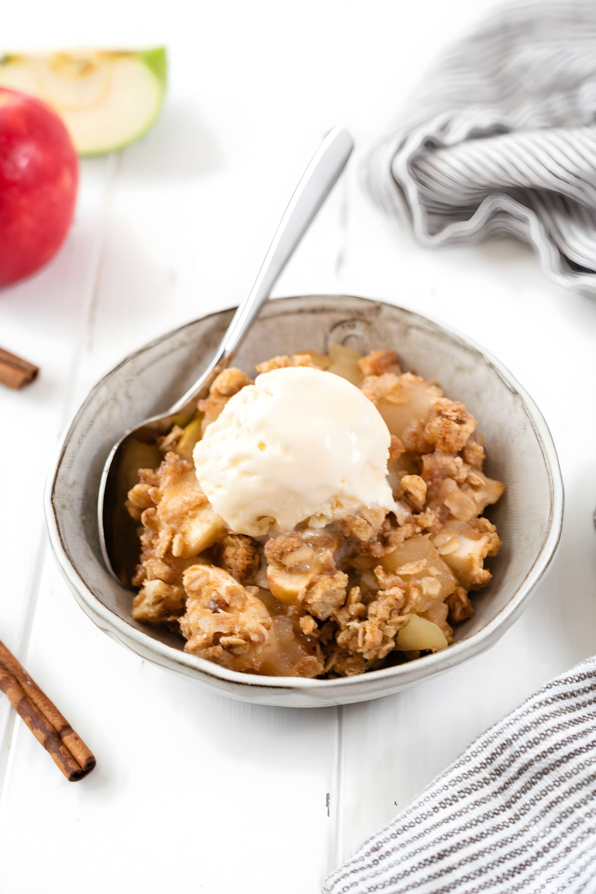 Easy Apple Crisp Recipe