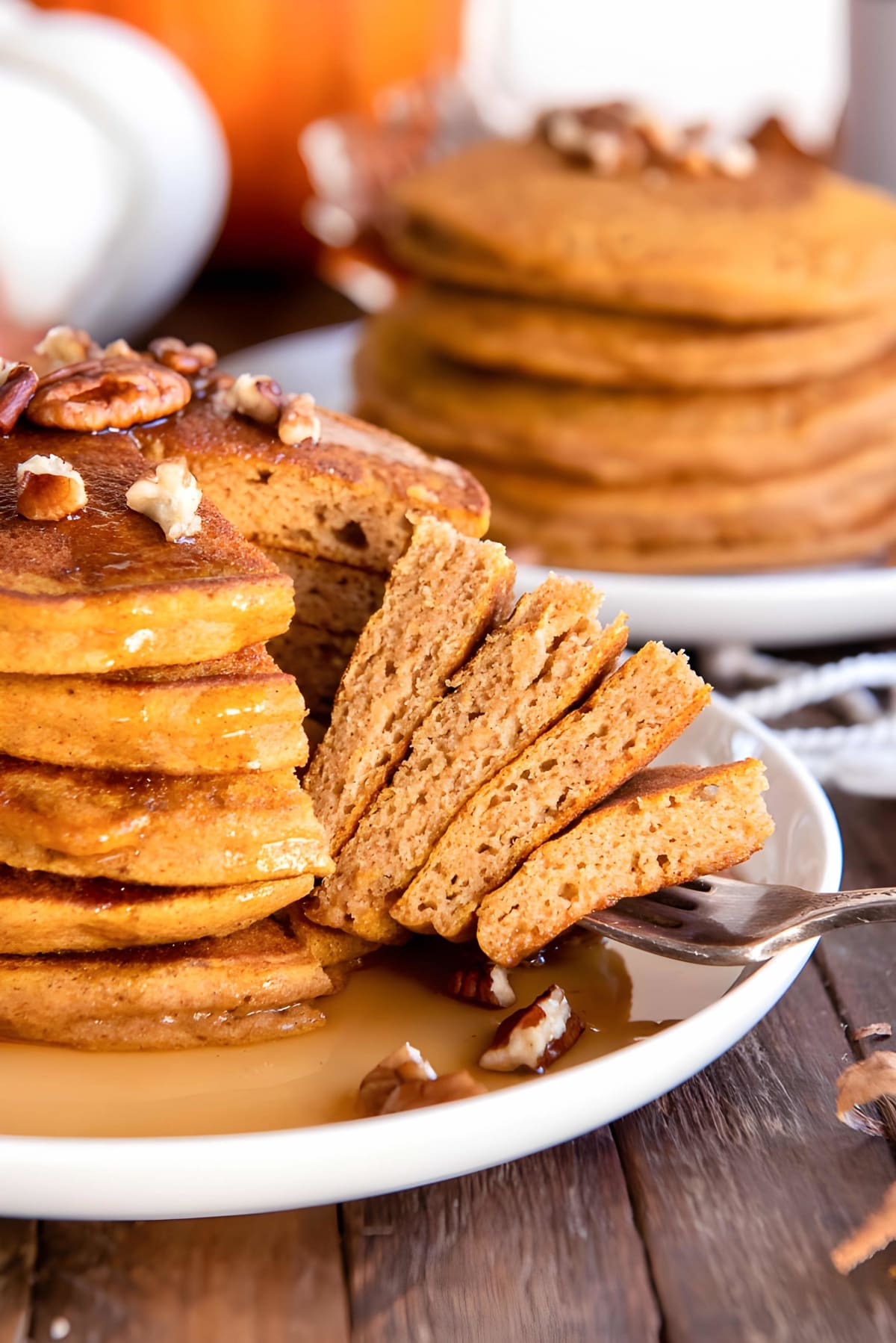Fluffy Whole Wheat Pumpkin Pancakes