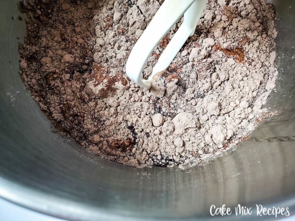 Hot Fudge Sundae Cupcakes