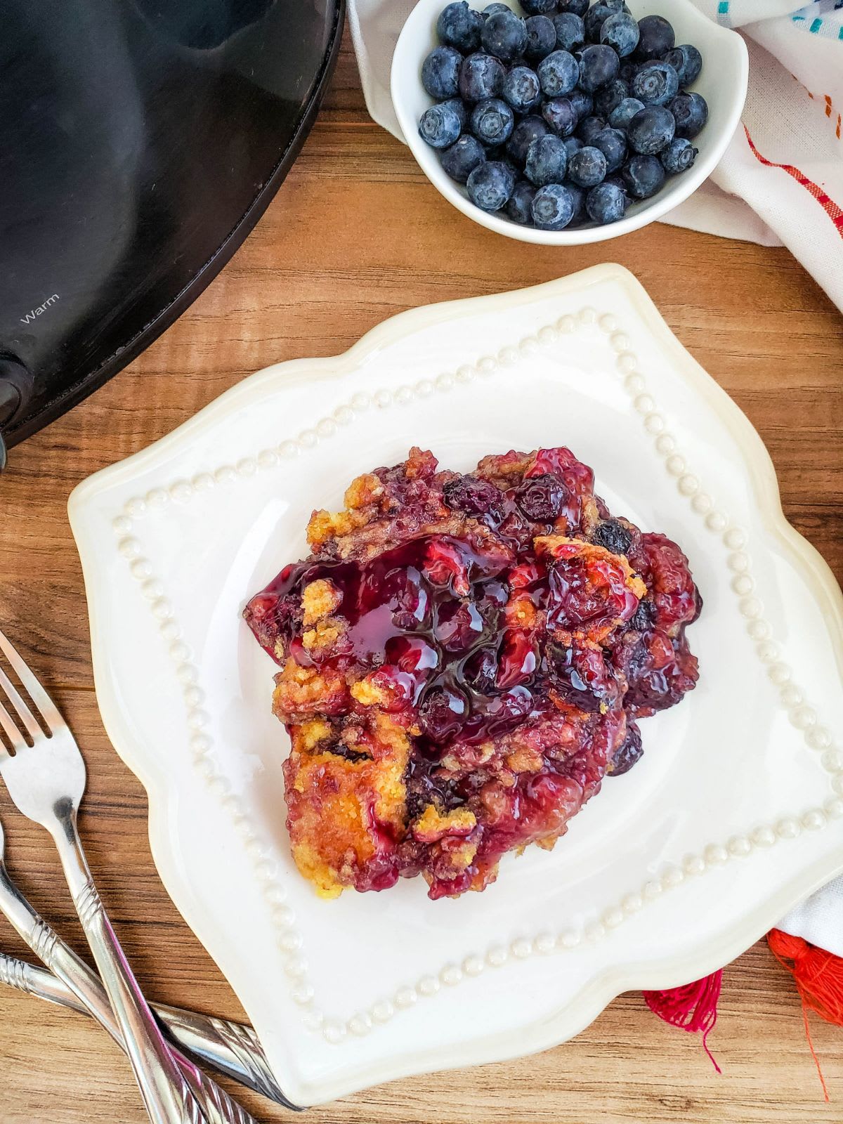 Blueberry Crock Pot Dump Cake