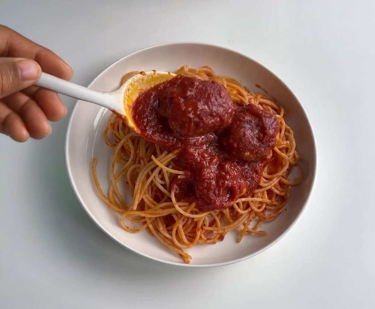 Classic Spaghetti & Meatballs