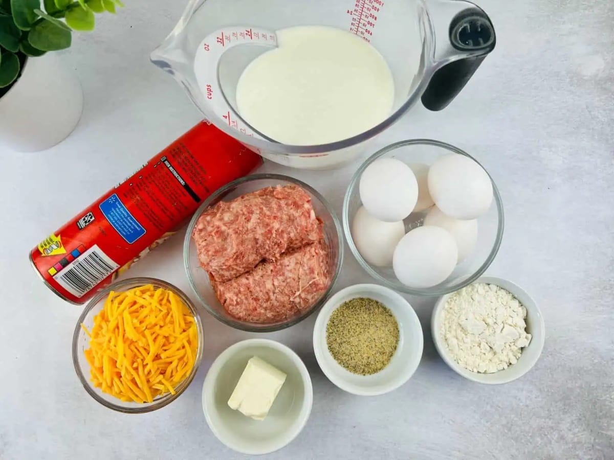 School Breakfast Pizza (with Sausage Gravy)