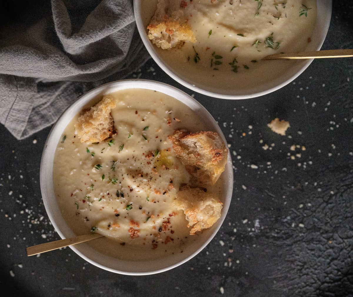 Brown Butter Creamy Cauliflower Soup