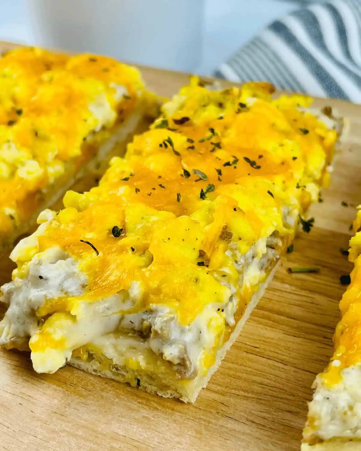 School Breakfast Pizza (with Sausage Gravy)