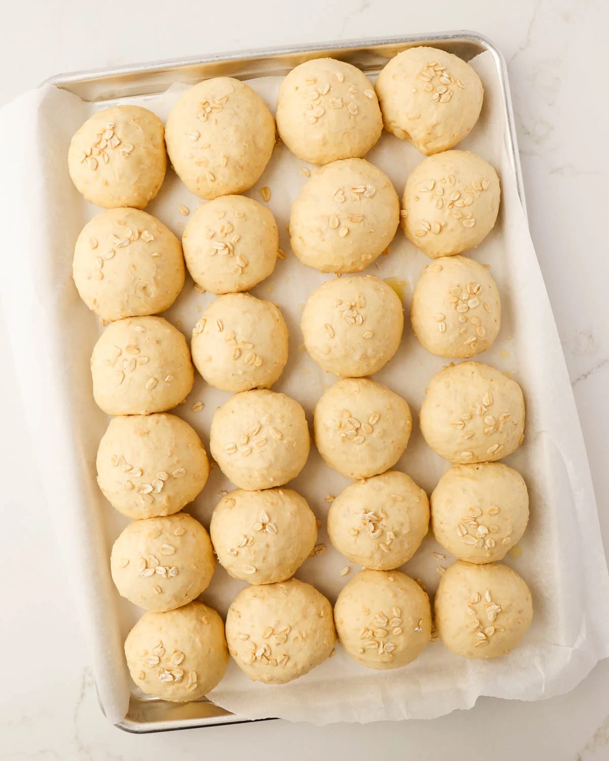 Oatmeal Dinner Rolls