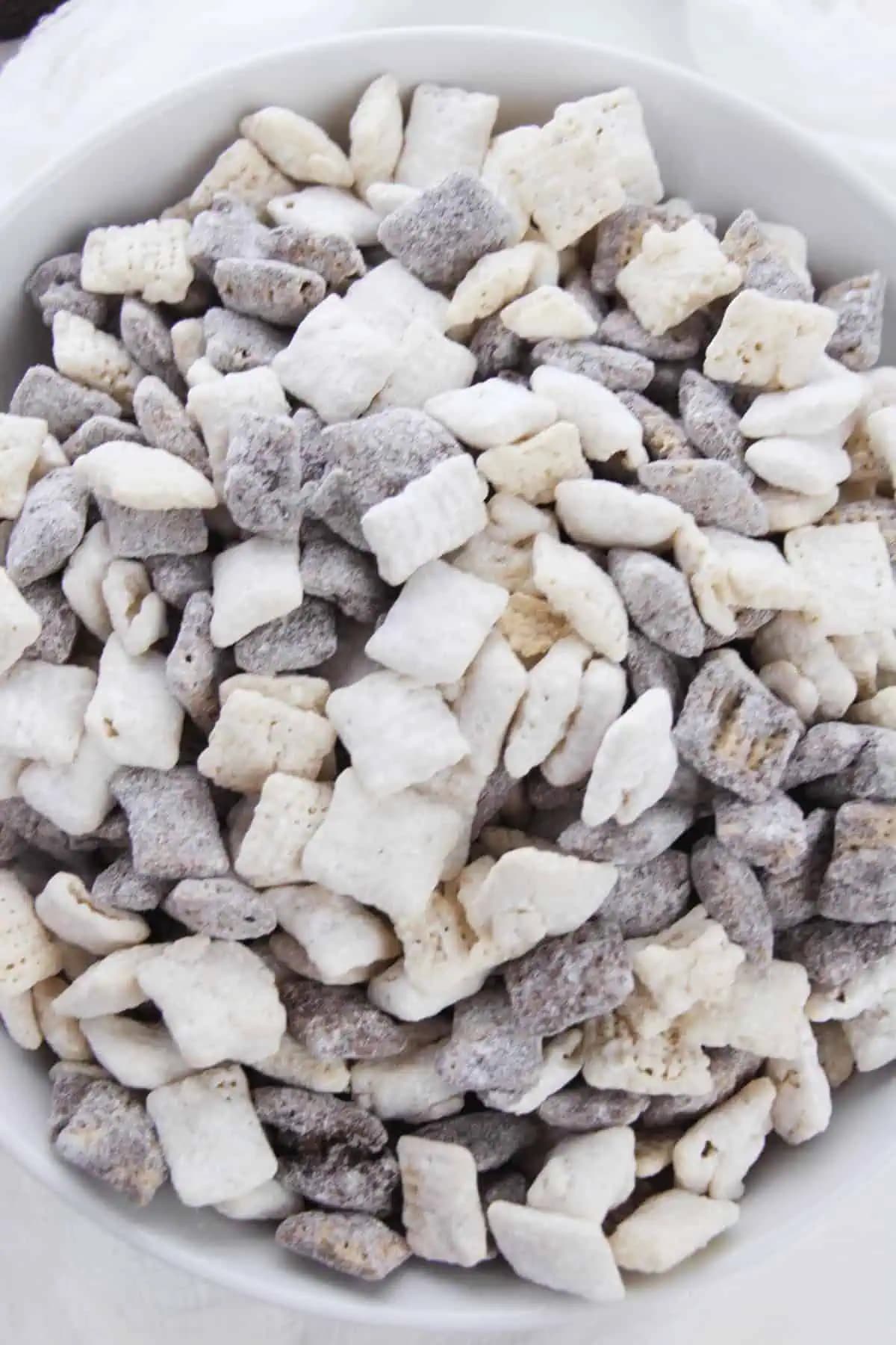 Cookies and Cream Chex Mix Muddy Buddies