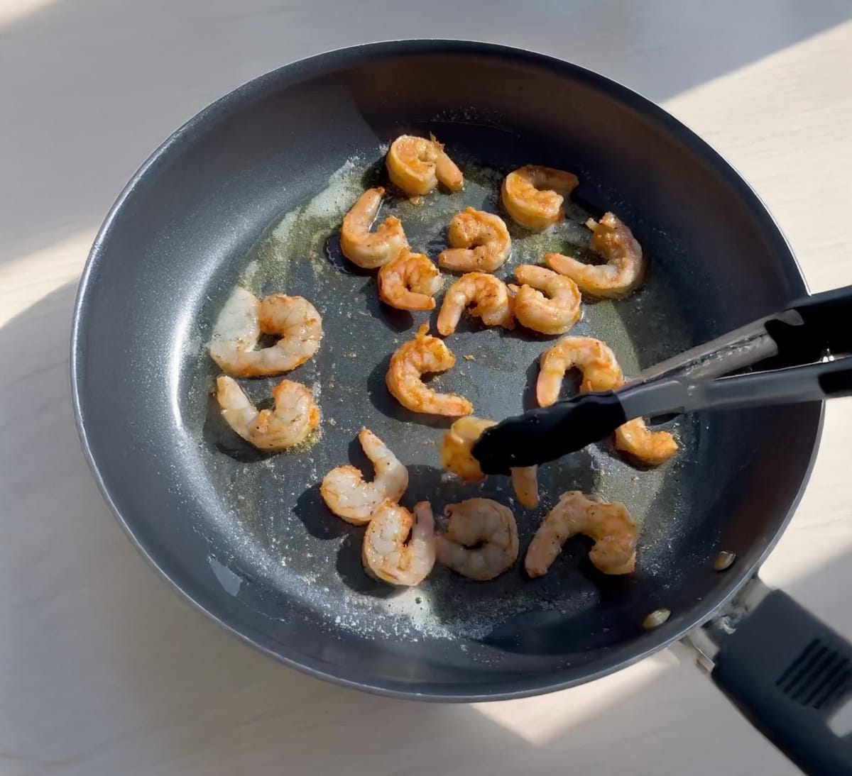 Garlic Cream Pasta with Shrimp