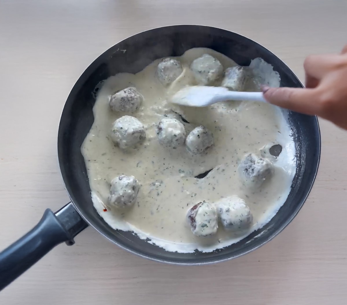 Alfredo Spaghetti with Meatballs