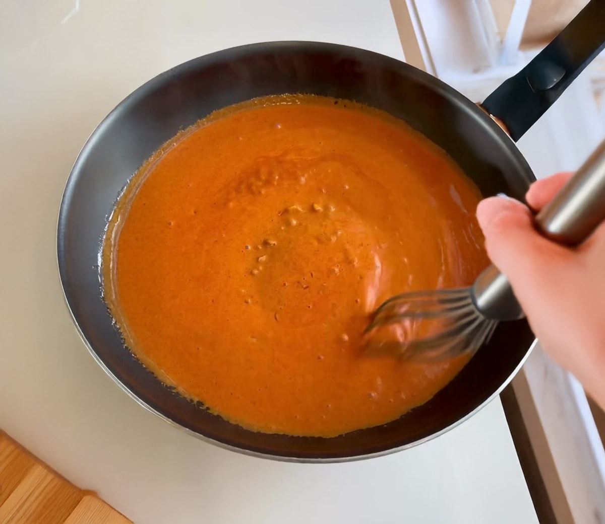 Roasted Red Pepper Gochujang Pasta
