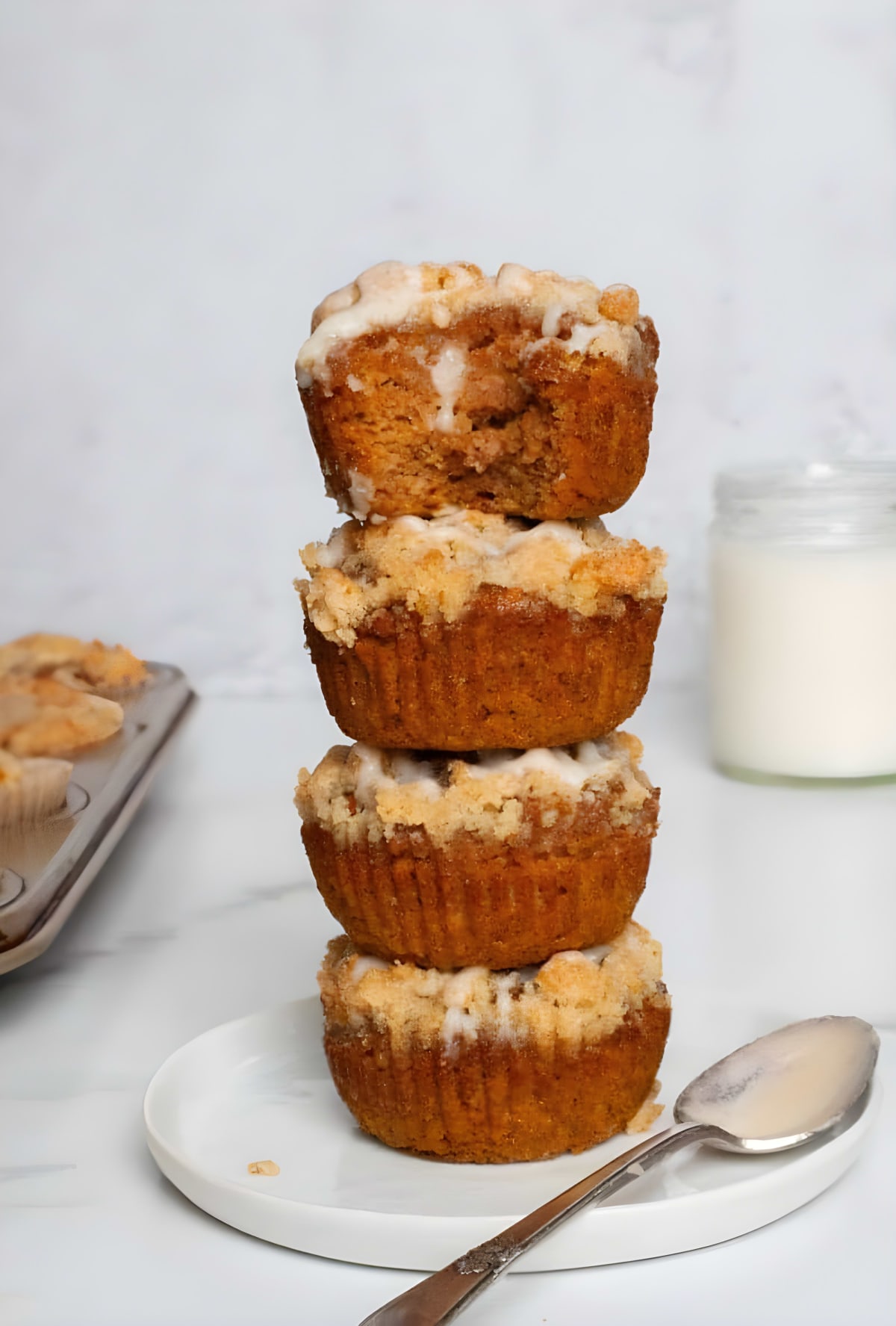 Paleo Pumpkin Muffins with Streusel Topping
