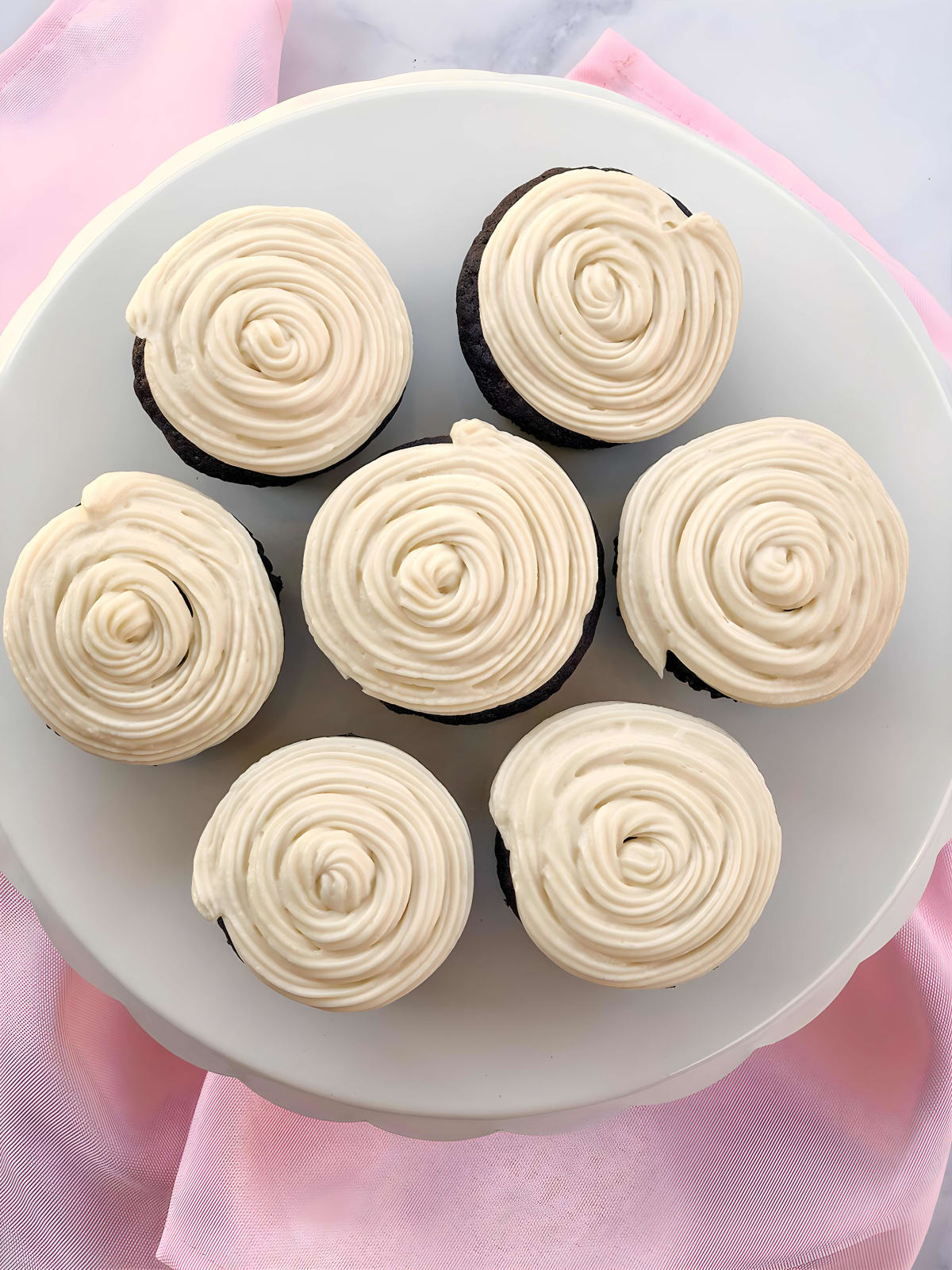 Easy Vegan Chocolate Cupcakes