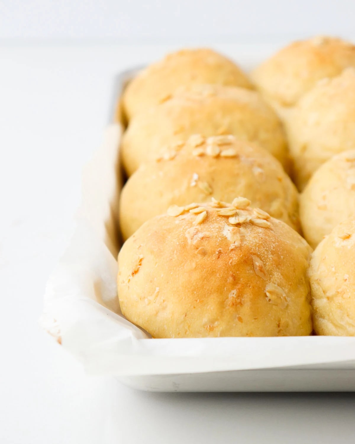 Oatmeal Dinner Rolls