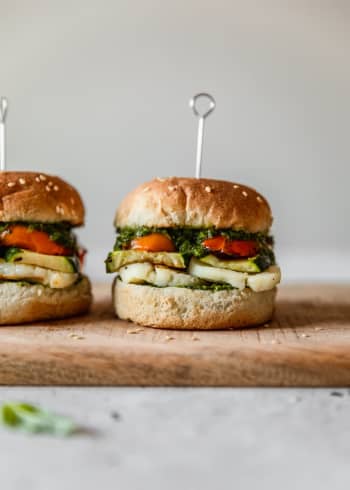Halloumi Sandwiches With Veggies & Herb Sauce