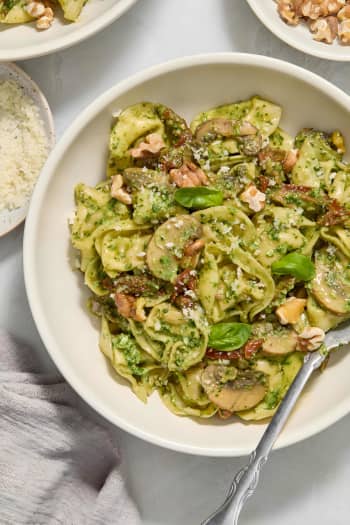 Creamy Pesto Tortellini