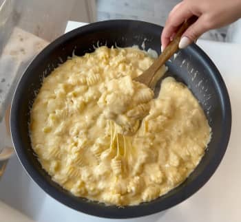 Cheesy Baked Pink Macaroni