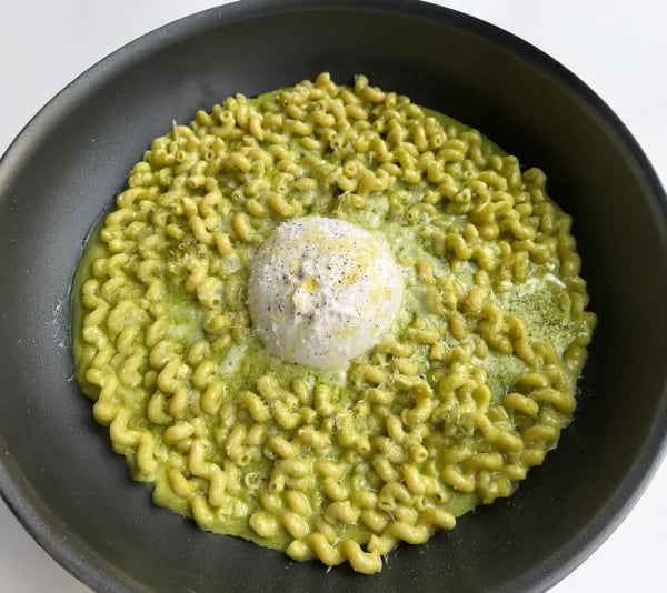 Creamy Pesto Burrata Pasta cover