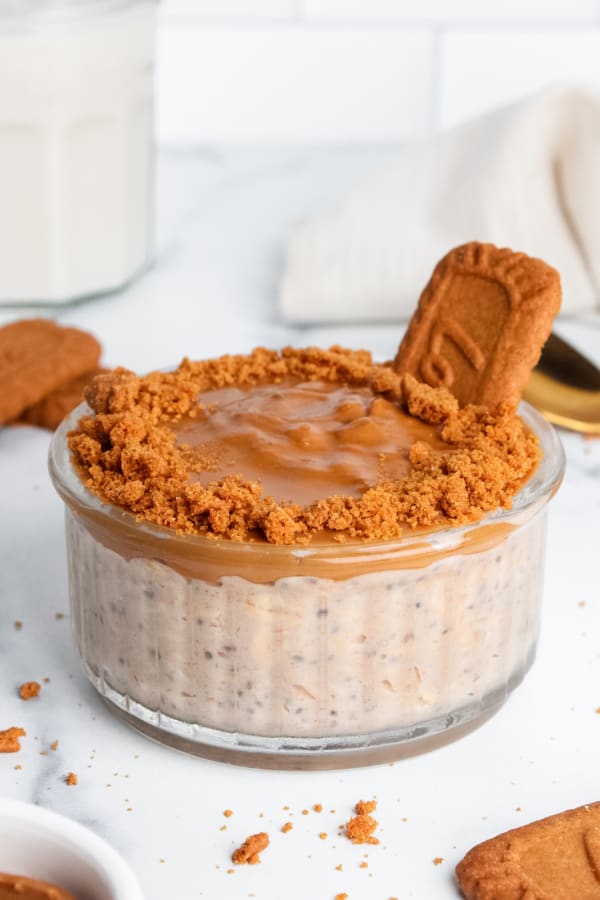 Biscoff Protein Overnight Oats cover