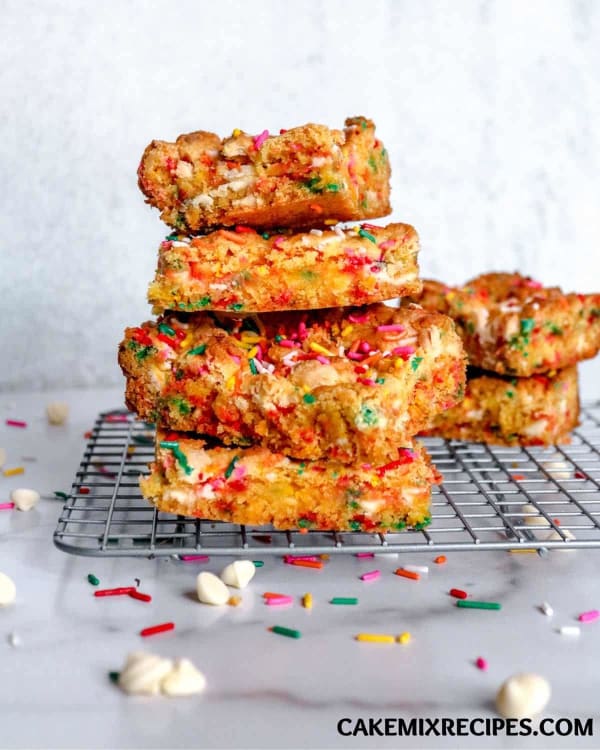 Easy Cake Mix Blondies cover