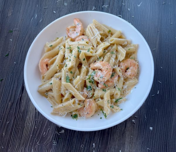 Garlic Cream Pasta with Shrimp cover