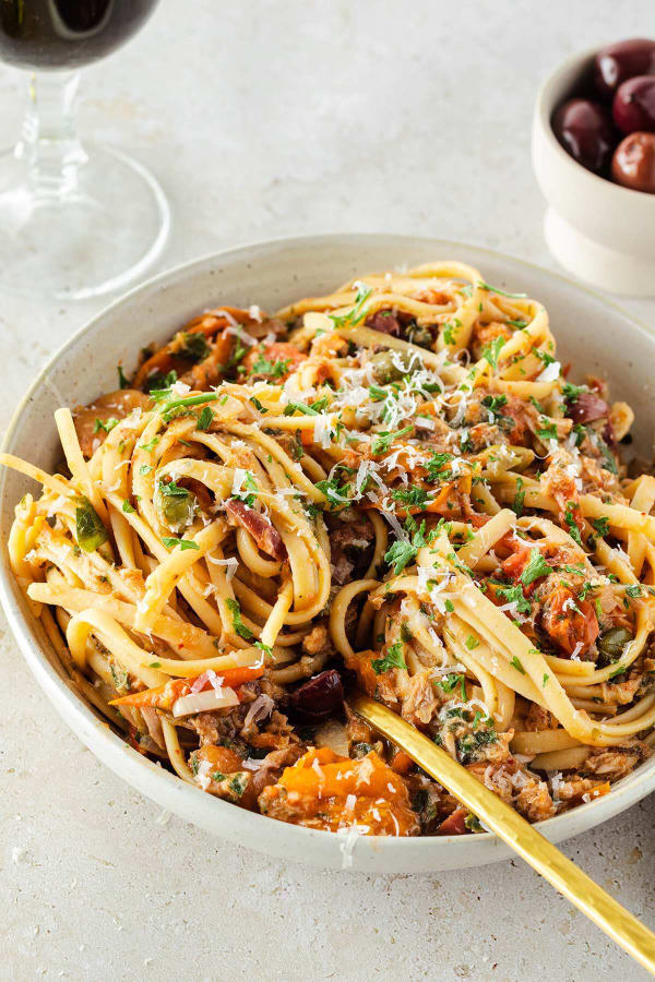 Spaghetti Tuna Puttanesca cover