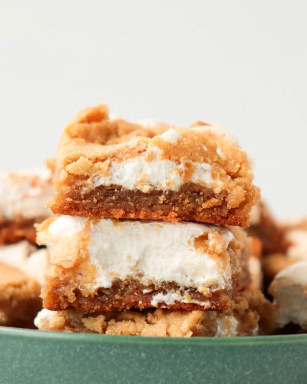 Fluffernutter Bars (Marshmallow Peanut Butter Bars) cover