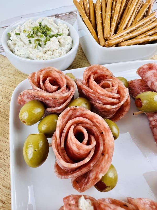 How To Make Salami Roses cover