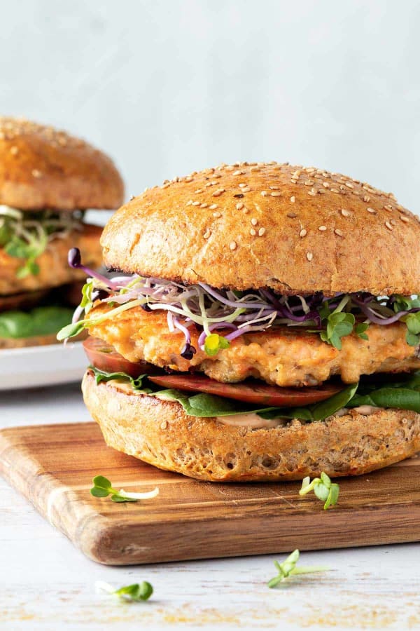 Juicy Salmon Burgers cover