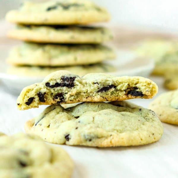Oreo Pistachio Pudding Cookies cover