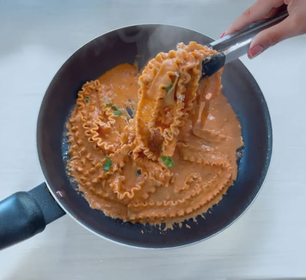 Creamy Tomato Pasta with Giant Noodles cover