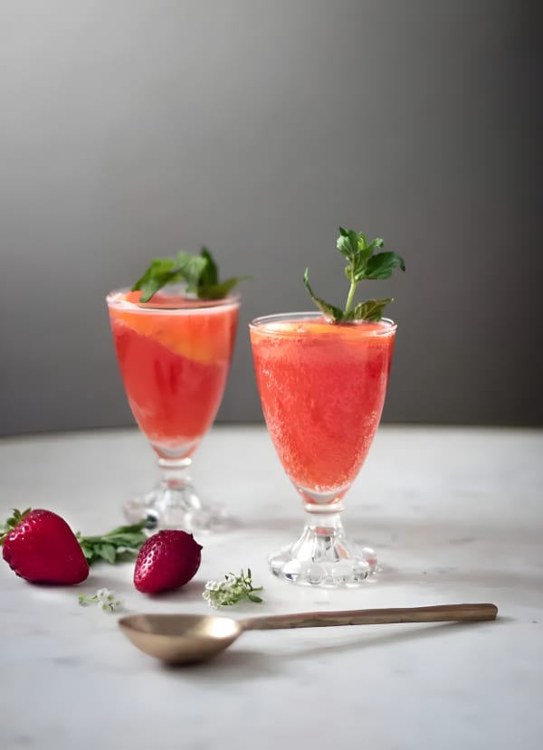 Sparkling Strawberry Bourbon Lemonade cover