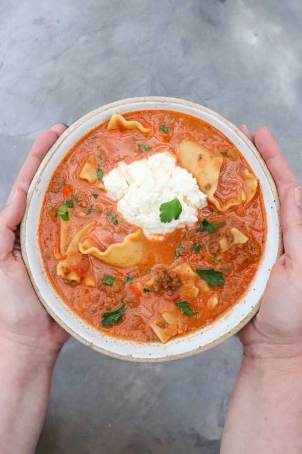 Easy One Pot Lasagna Soup cover