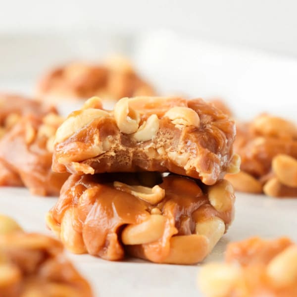 Caramel Peanut Clusters (5 ingredients) cover