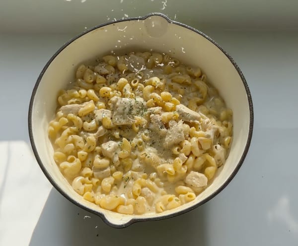 One Pot Chicken Alfredo Pasta cover