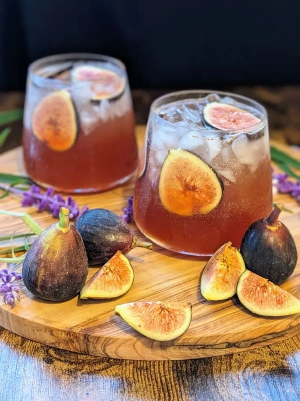 Cinnamon Fig Cocktail cover