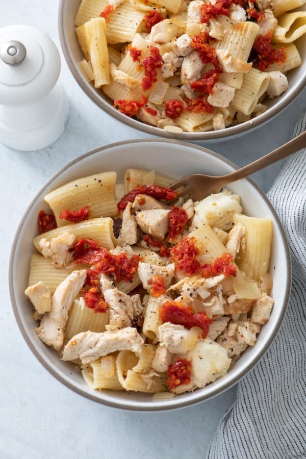 Chicken Mozzarella Pasta cover