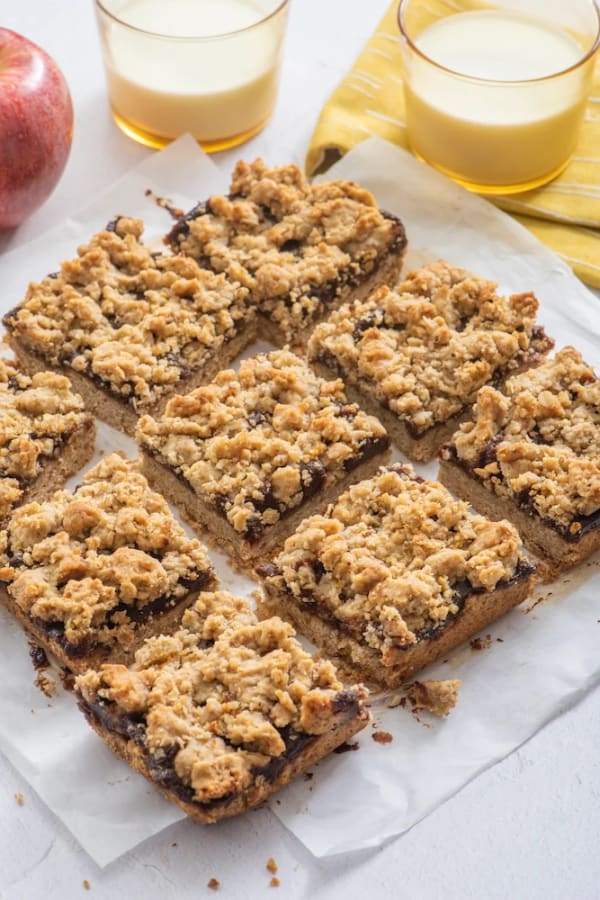 Fruit and Oat Crumble Bars cover