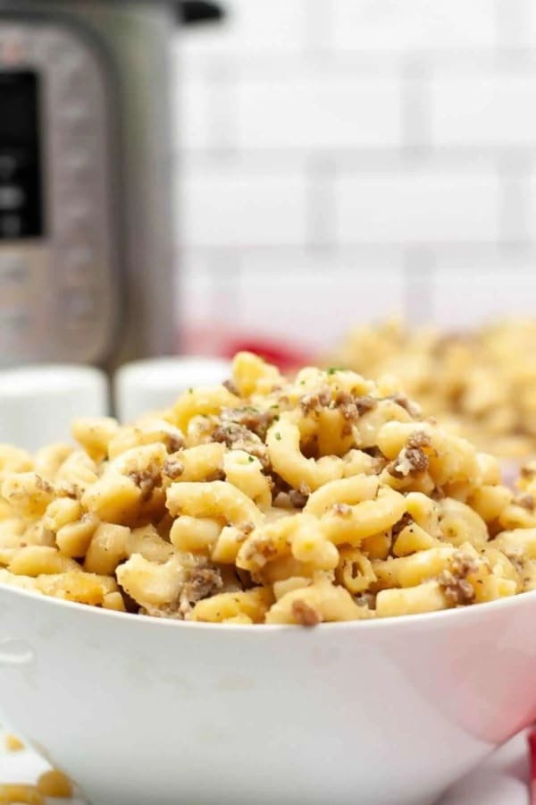 Instant Pot Cheeseburger Macaroni cover