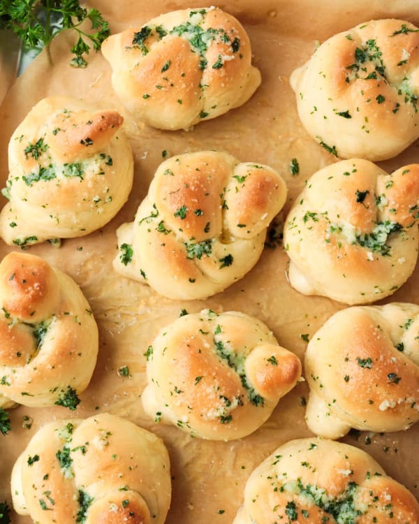 Buttery Garlic Knots cover