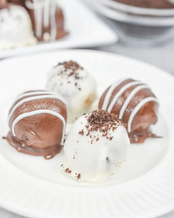 Oreo Cookie Balls cover