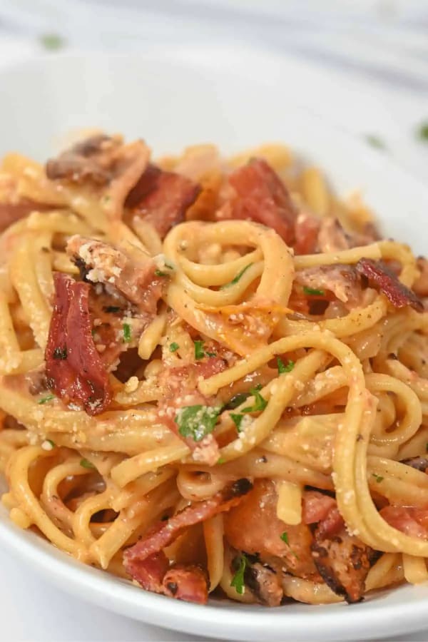 Creamy Bacon Pasta cover