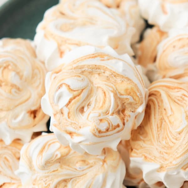 Dulce de Leche Meringues cover