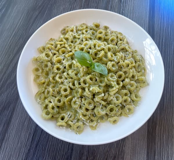 One Pot Creamy Pesto Pasta cover