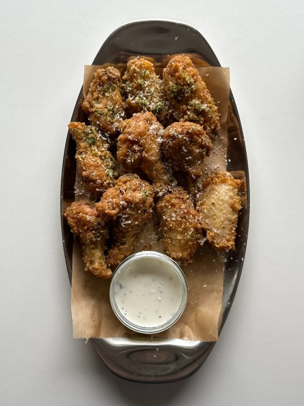 Garlic Parmesan Chicken Wings cover