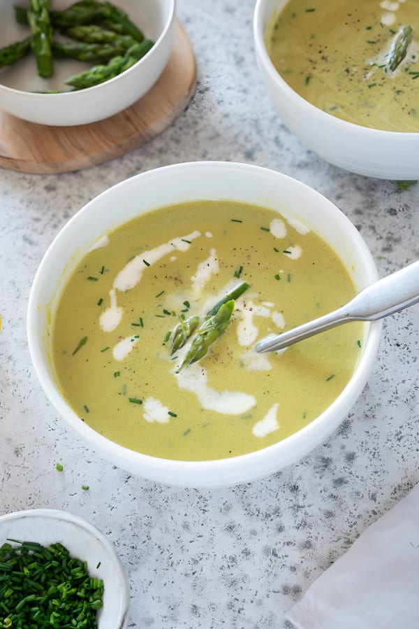 Creamy Asparagus Leek Soup cover