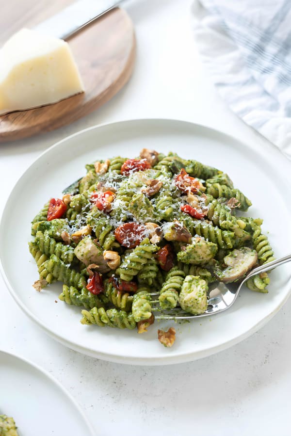 One Pot Chicken Pesto Pasta cover