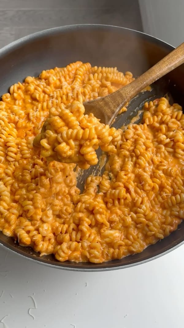 Pink Sauce Mac & Cheese cover